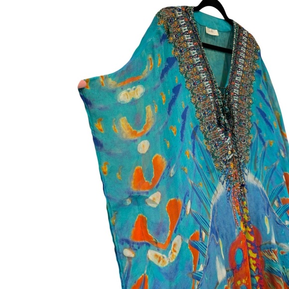 Camilla Short Lace Up Kaftan in "Take My Hand". One Size - Picture 4 of 14